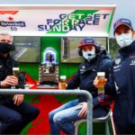 Checo Pérez y Max Verstappen prueban el pit wall de Heineken